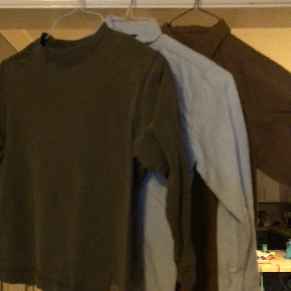 (3) Youth small long sleeve shirts